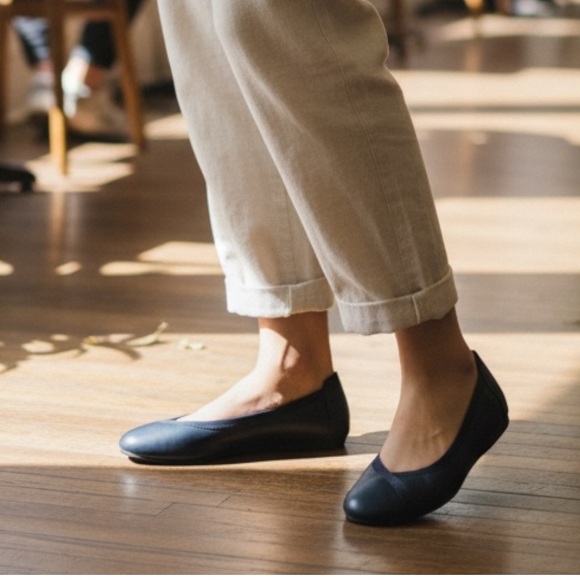Vionic Preppy Navy Blue Leather Ballet Flats Career Wear Orthotic Ssz 7 M - Picture 10 of 10